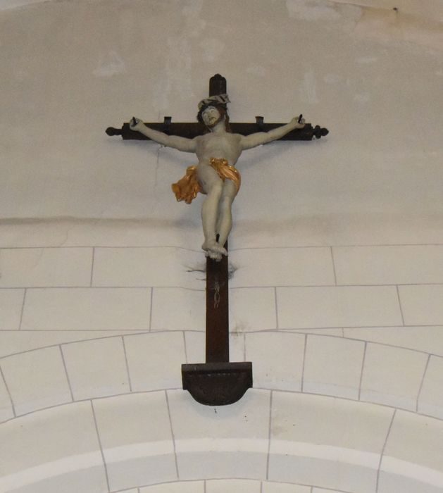 statue : Christ en croix