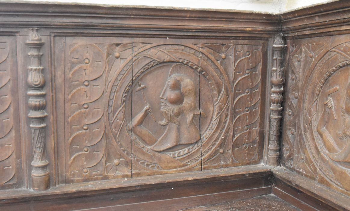 bas-relief : Apôtre n°4