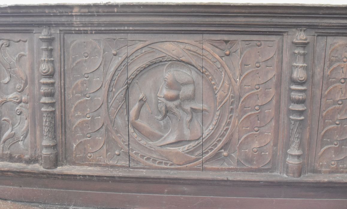 bas-relief : Apôtre n°5