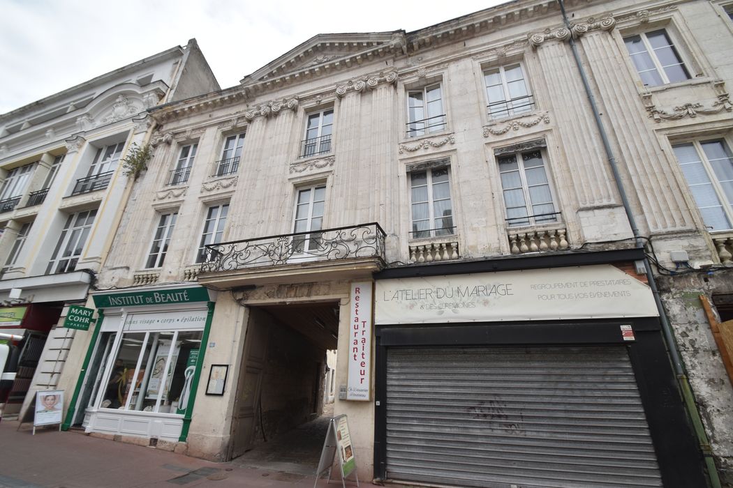 façade nord-ouest des numéros 14 et 16 sur la rue de la République