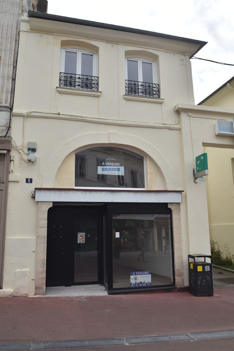 pavillon au n°8, façade nord-ouest sur la rue de la République