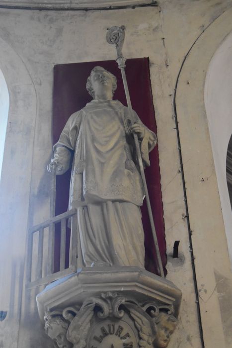 Statue et son socle : Saint Laurent