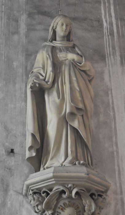 Statue et son socle : Sainte Honorine