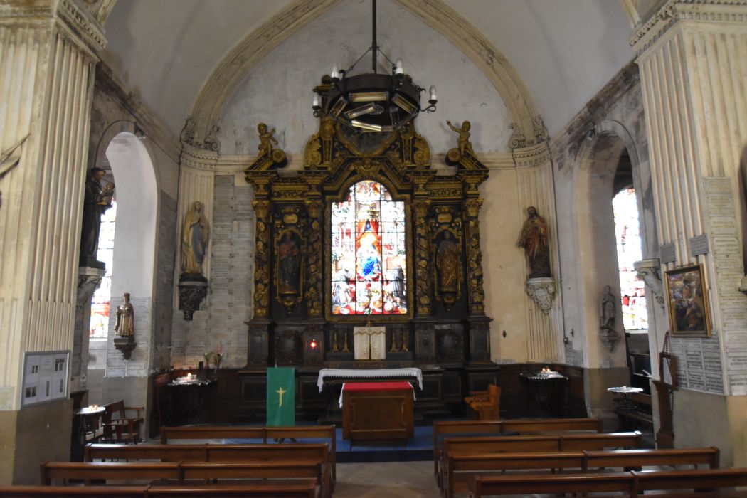 maître-autel, retable, verrière : Remise du Rosaire (la)
