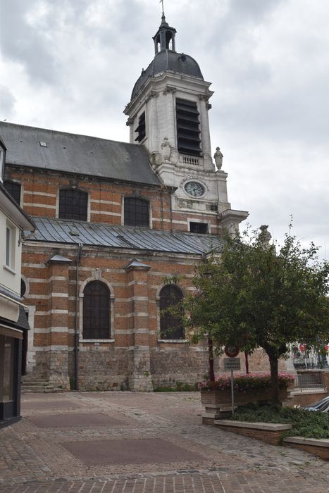 façade latérale sud, vue partielle