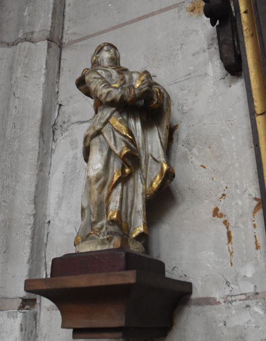 statue : Vierge du calvaire
