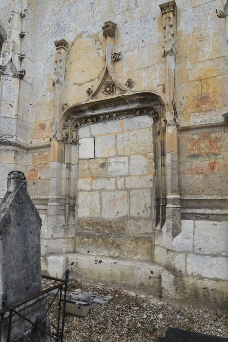 façade latérale sud, ancienne porte d’accès