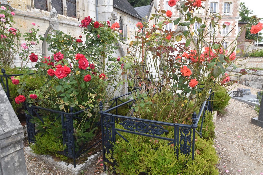 vue partielle des sépultures