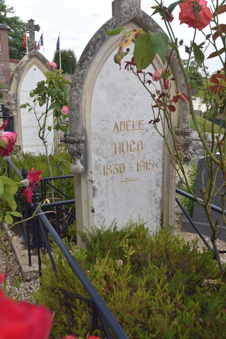 sépulture d’Adèle Hugo