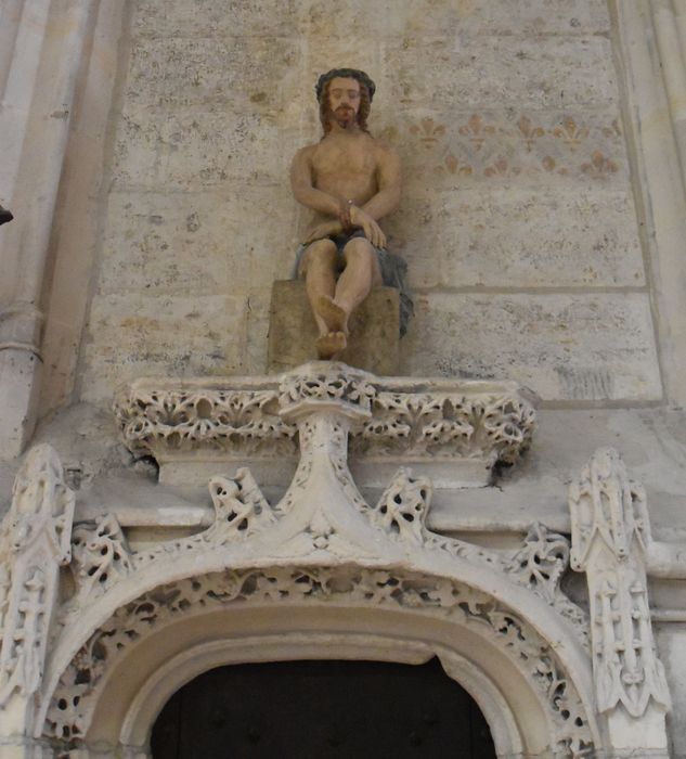 statue : Christ de pitié