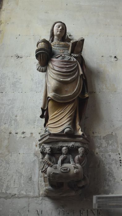 statue : Sainte Marie-Madeleine