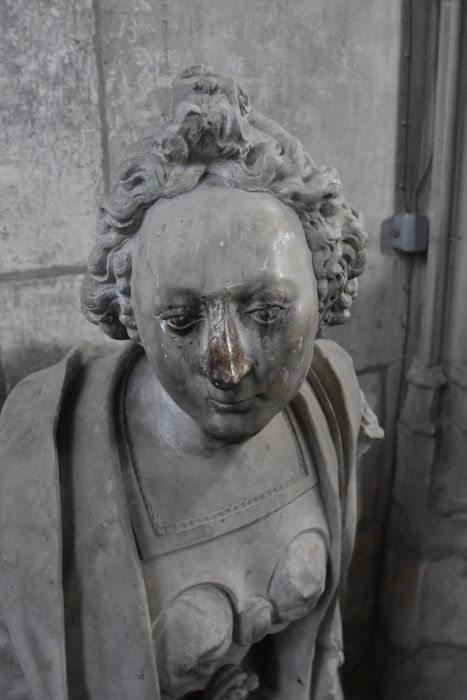 groupe sculpté : Mise au tombeau (la), détail