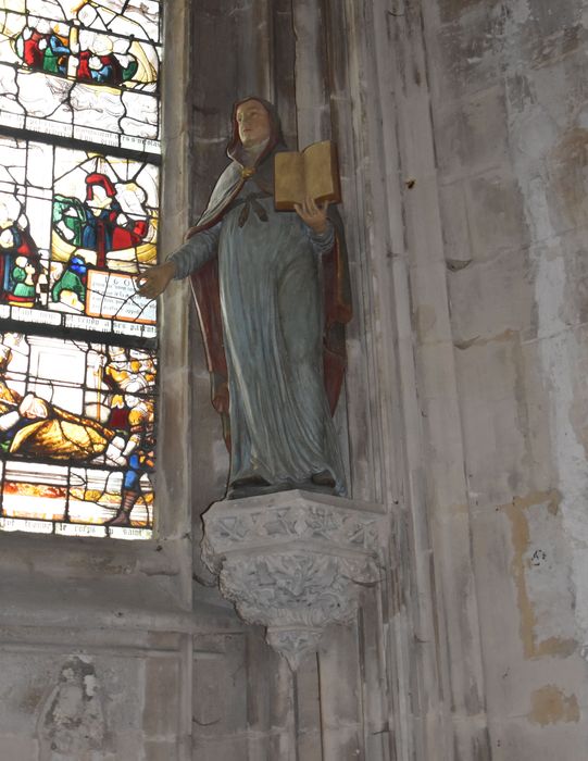 statue : Sainte Abbesse
