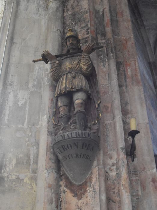 statue : Saint Maurice