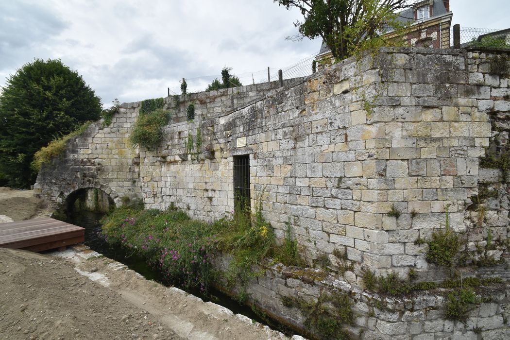 vue générale depuis la rue des Tanneurs