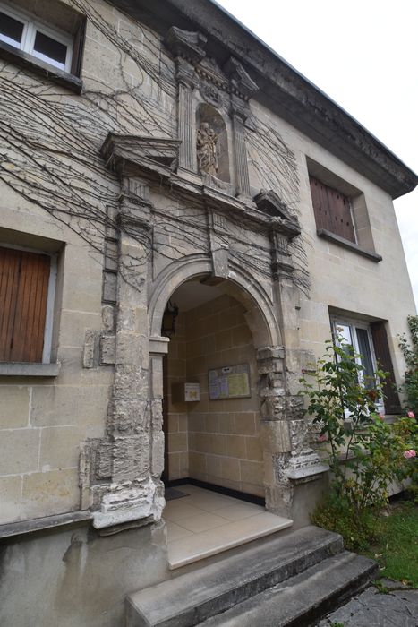 porte de l’ancienne chapelle