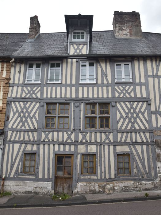 façade est sur rue