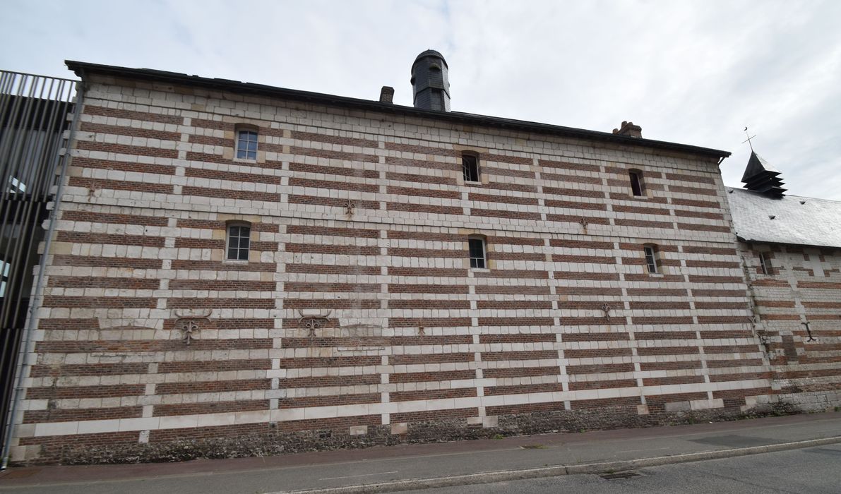 façade nord sur rue
