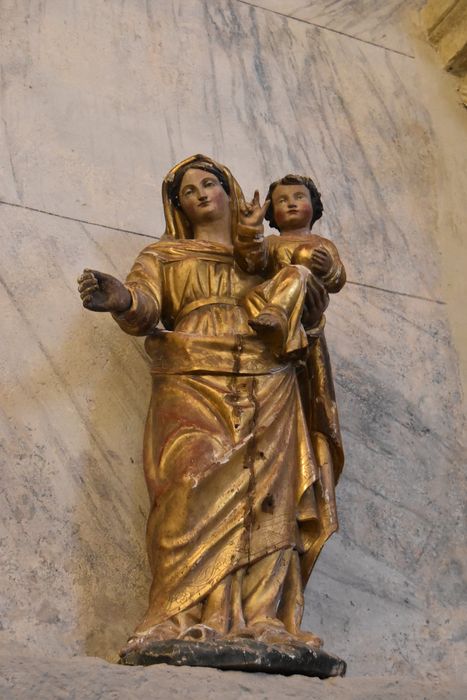 statue : Vierge à l’Enfant