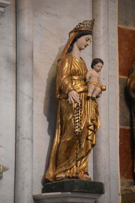 statue : Vierge à l’Enfant