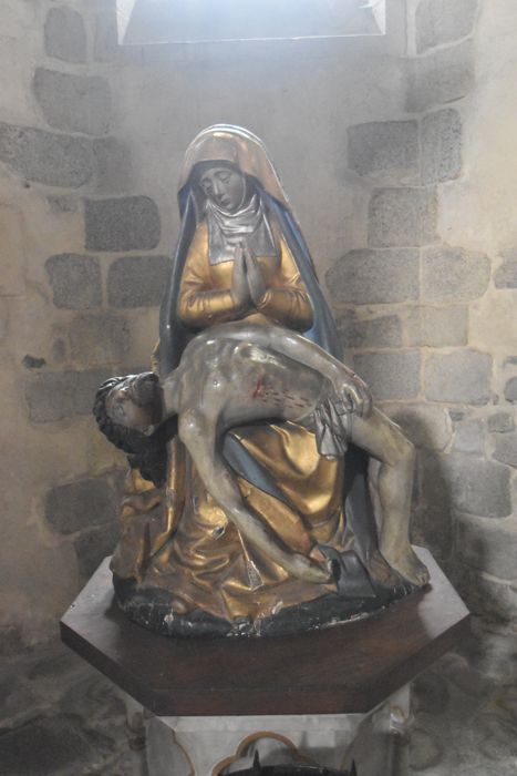 groupe sculpté : Vierge de Pitié dite Notre-Dame du Pont