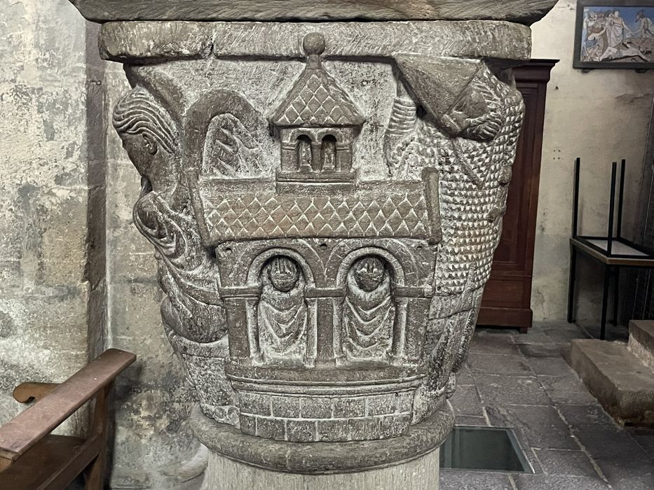 chapiteau : Sainte Femmes au tombeau
