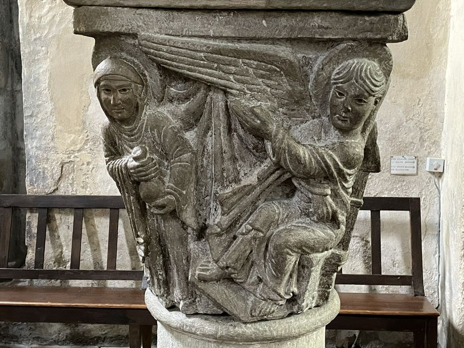 chapiteau : Sainte Femmes au tombeau