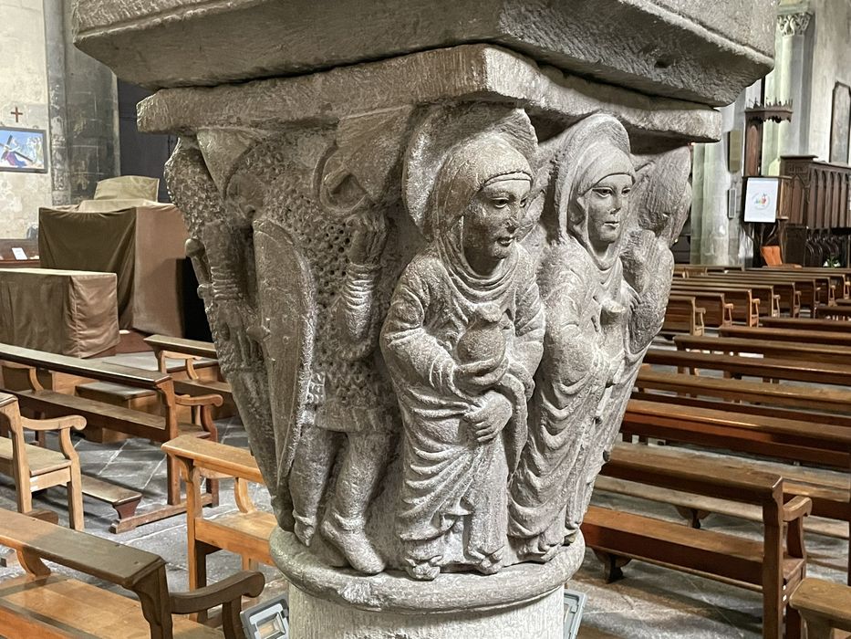 chapiteau : Sainte Femmes au tombeau