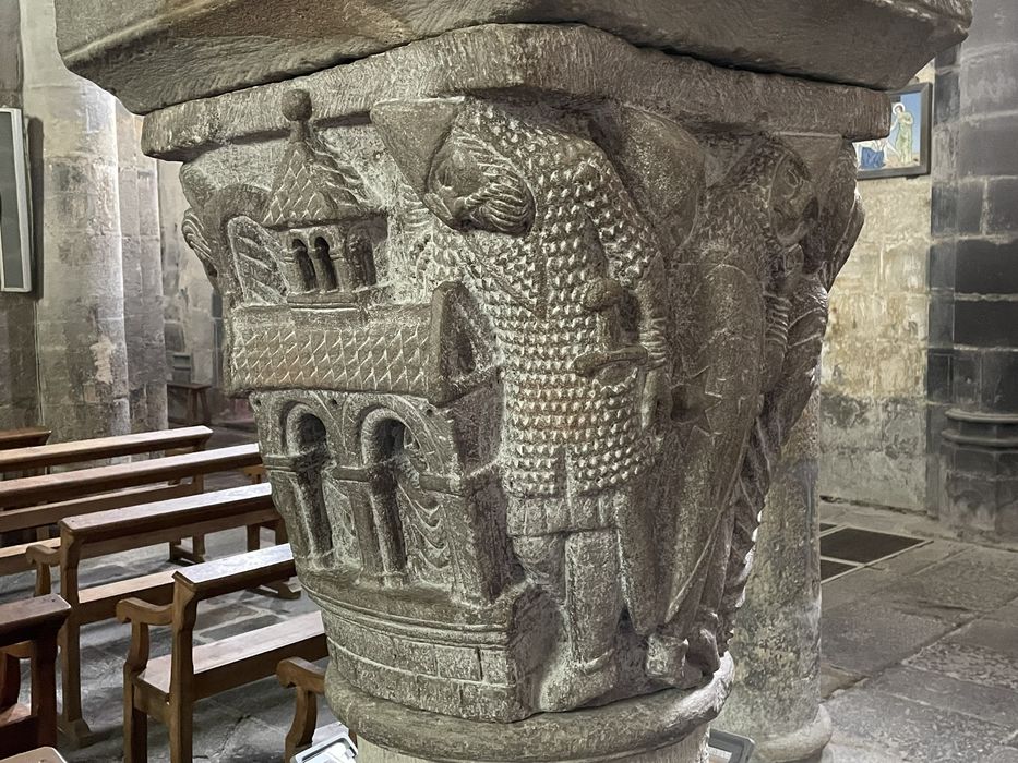 chapiteau : Sainte Femmes au tombeau