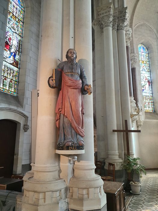 statue : Saint Paul
