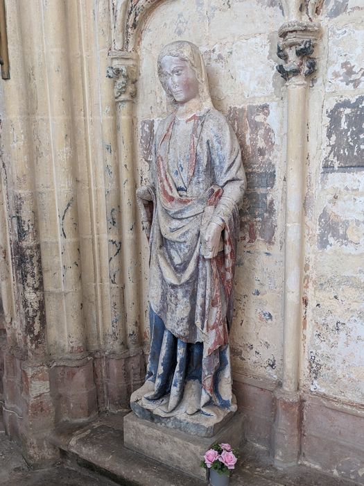 statue : Vierge