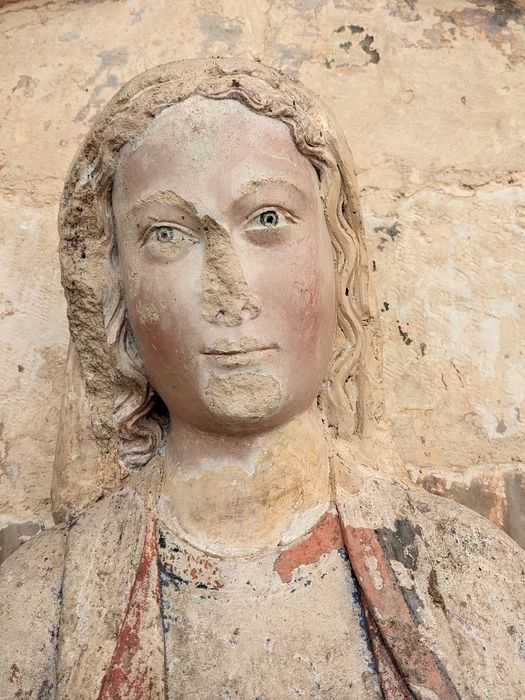 statue : Vierge, détail