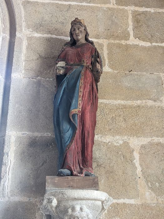 statue : Vierge (?)