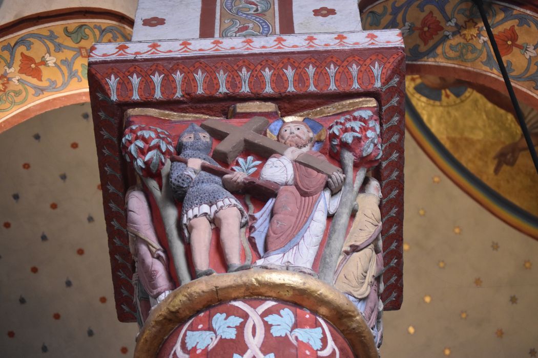 choeur, détail d’un chapiteau sculpté