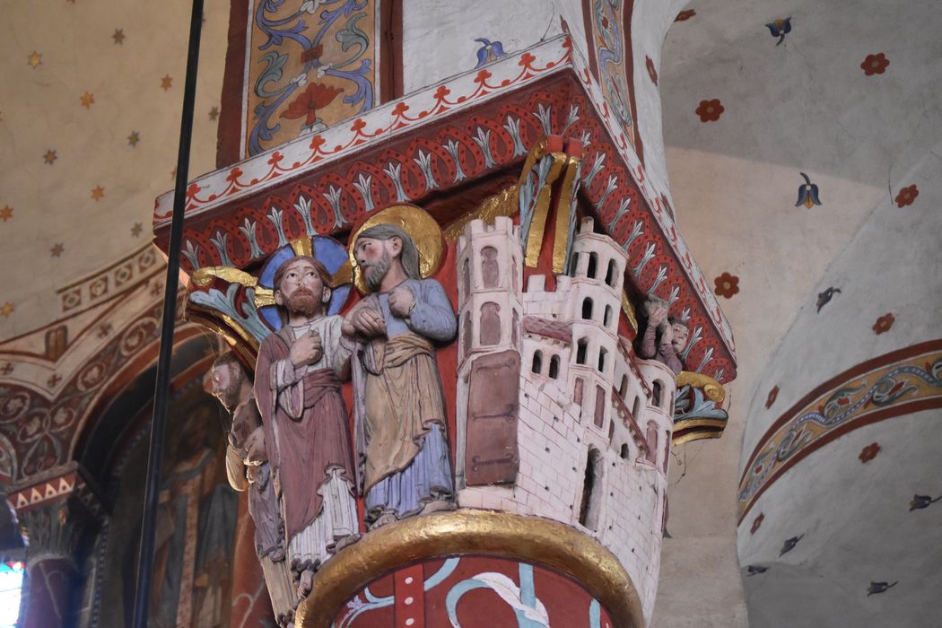 choeur, détail d’un chapiteau sculpté