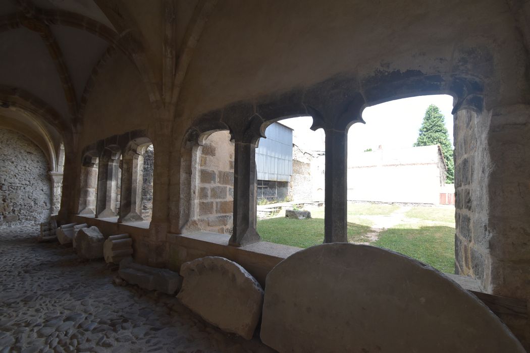 cloître, galerie ouest