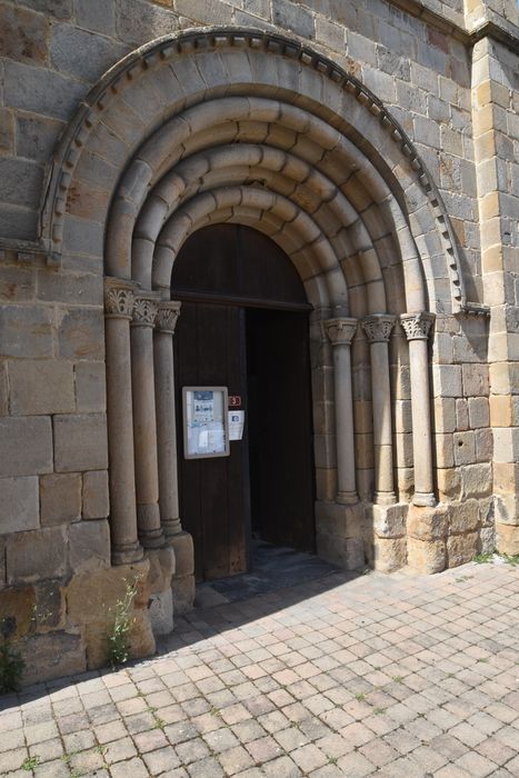 église abbatiale, portail d’accès sud