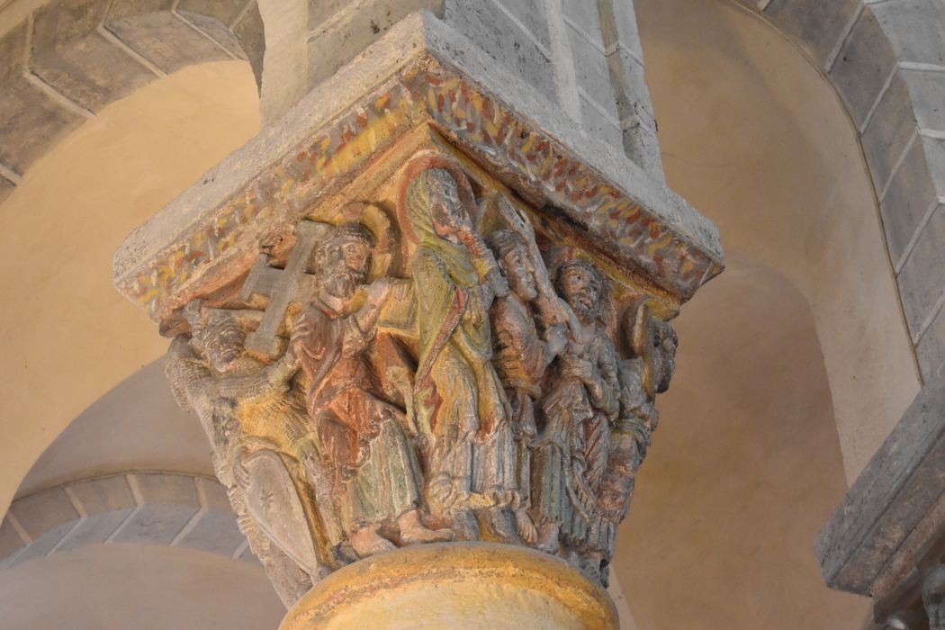 choeur, détail d’un chapiteau sculpté