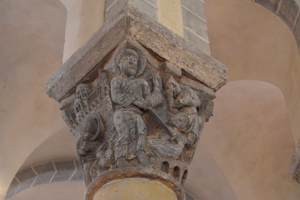 choeur, détail d’un chapiteau sculpté