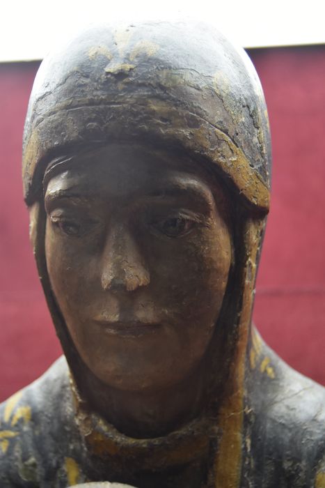 statue : Vierge à l’Enfant dite Notre-Dame-du-Mont-Cornadore, détail