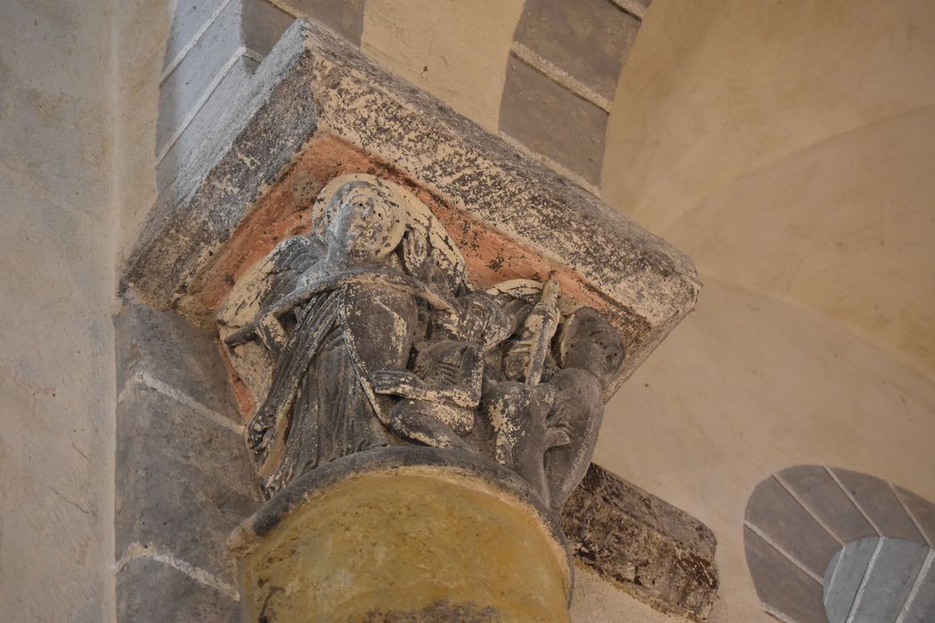 détail d’un chapiteau sculpté
