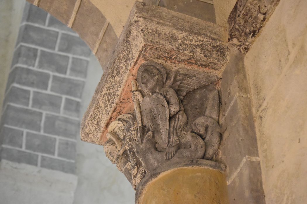 détail d’un chapiteau sculpté