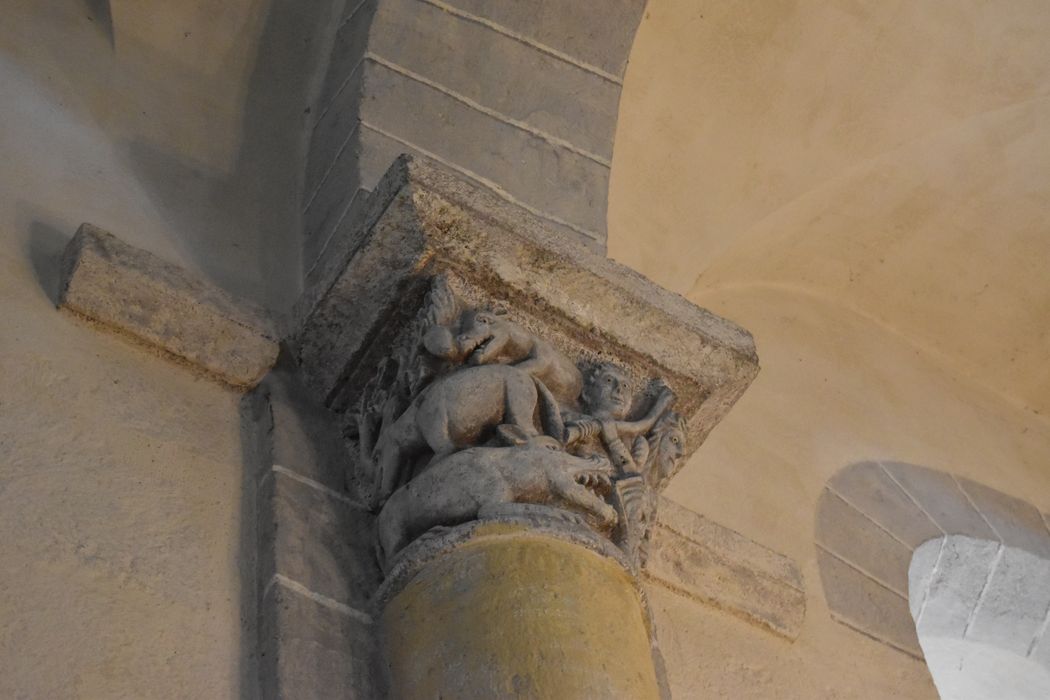 détail d’un chapiteau sculpté