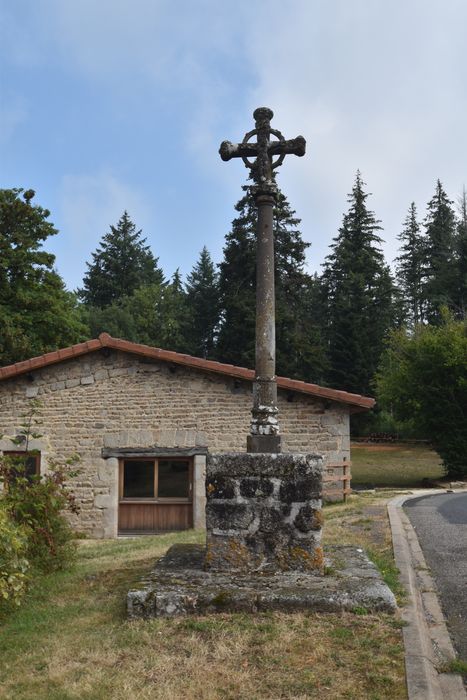 vue générale de la croix