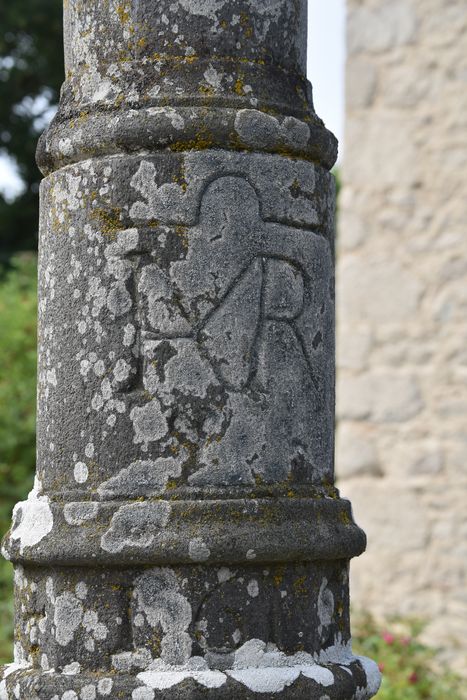 détail de l’inscription sur le fût