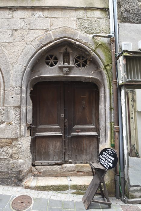 porte d’accès sur rue
