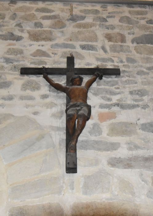 statue : Christ en croix
