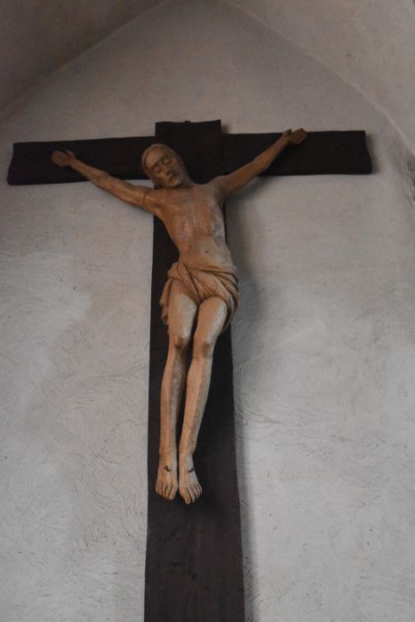 statue : Christ en croix