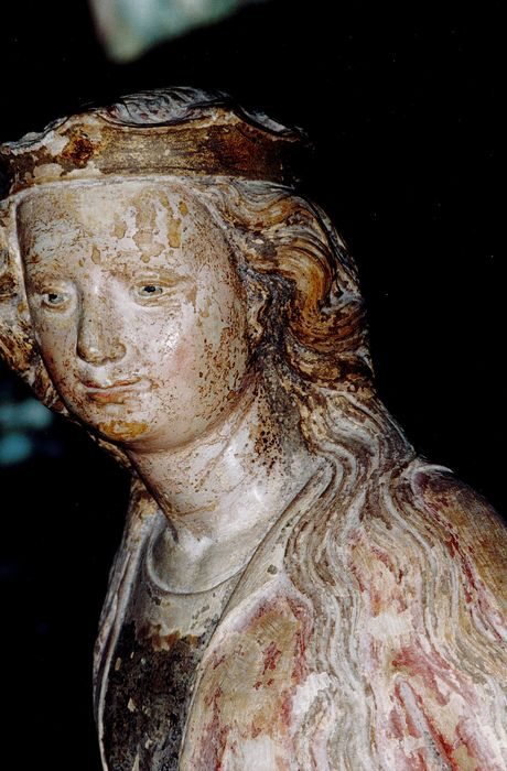 statue : Sainte Catherine, détail