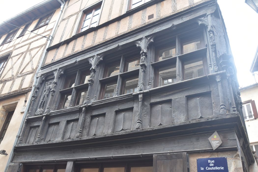 façade sur rue la rue de la Coutellerie, vue partielle